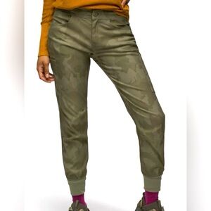 PrAna Halle II Hybrid Hiking Jogger Pants Sage Camo Size 4/RG